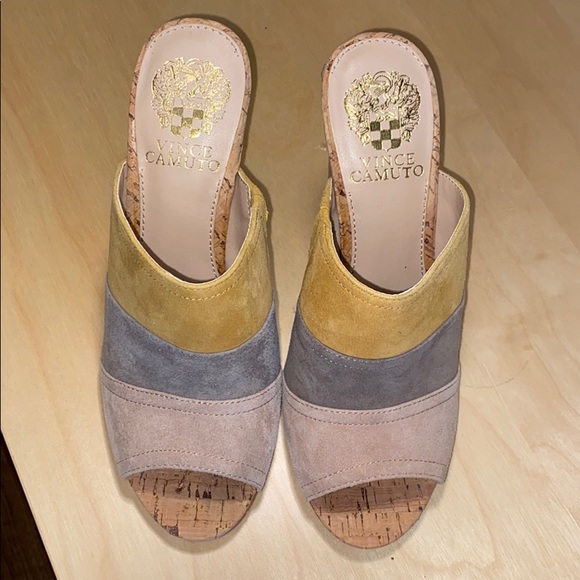 Cutest ever suede mules / heels! - Picture 3 of 5